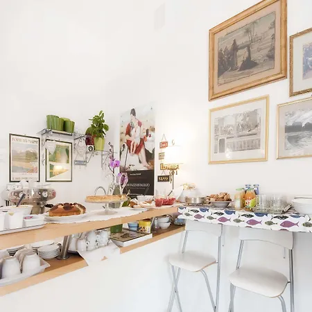 Bed & Breakfast A Due Passi 4*